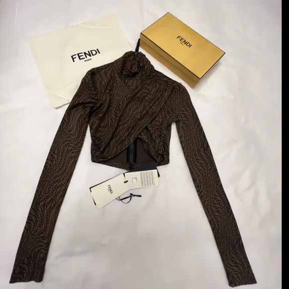 Authentic fendi crop top - Picture 3 of 3